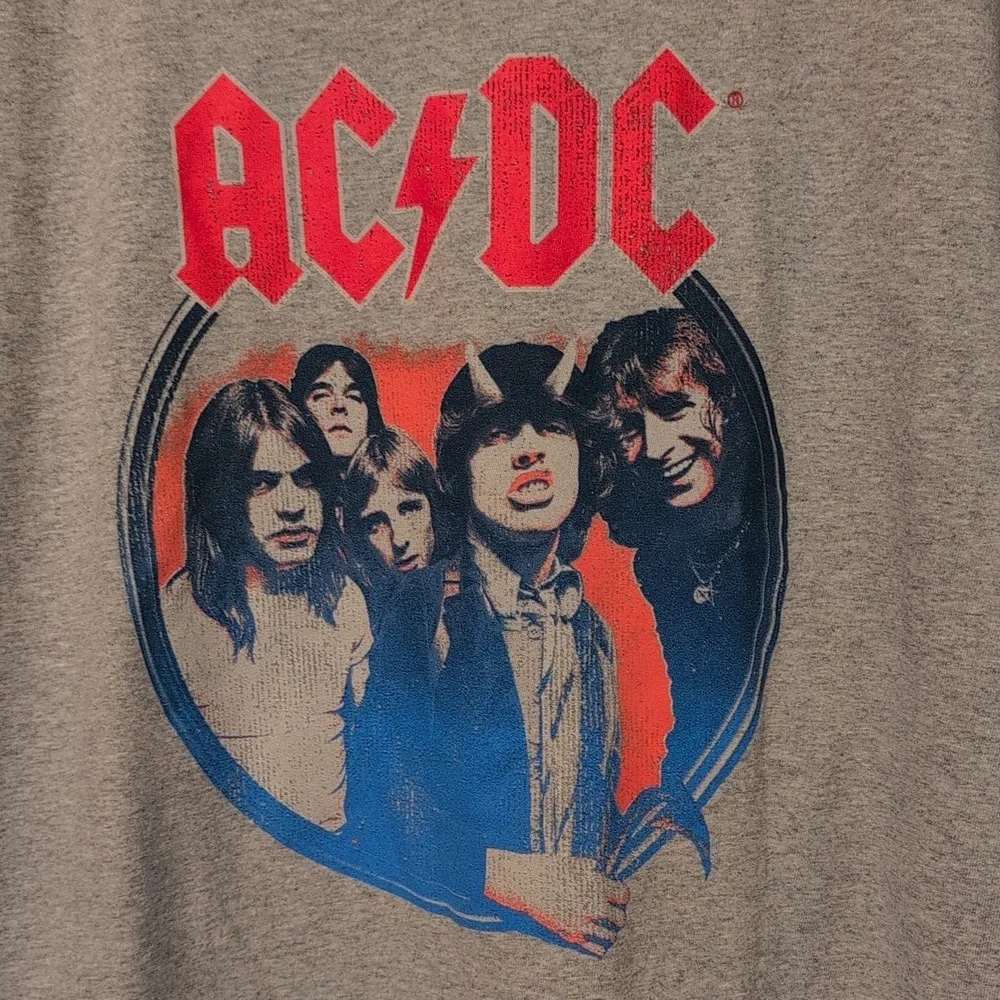 AC/DC Gray Graphic Band T-Shirt NWOT - Picture 2 of 4